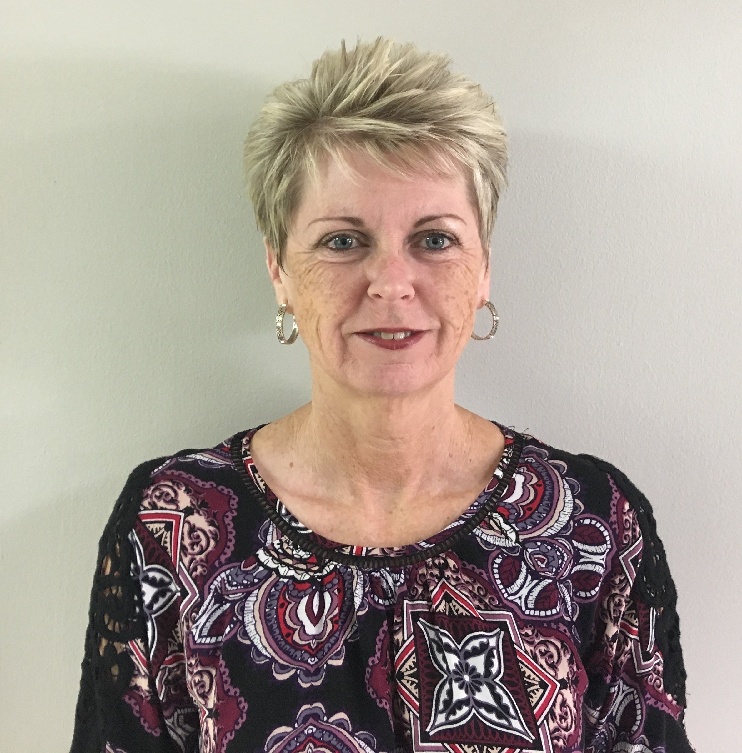 GWEN HOLTZHOUSER